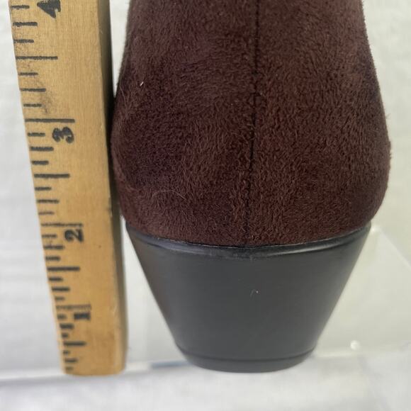 Michael Shannon Brown Suede Wedge Shoe 1.75" Heel Elastic Top Band Comfort S 8 - Picture 10 of 10